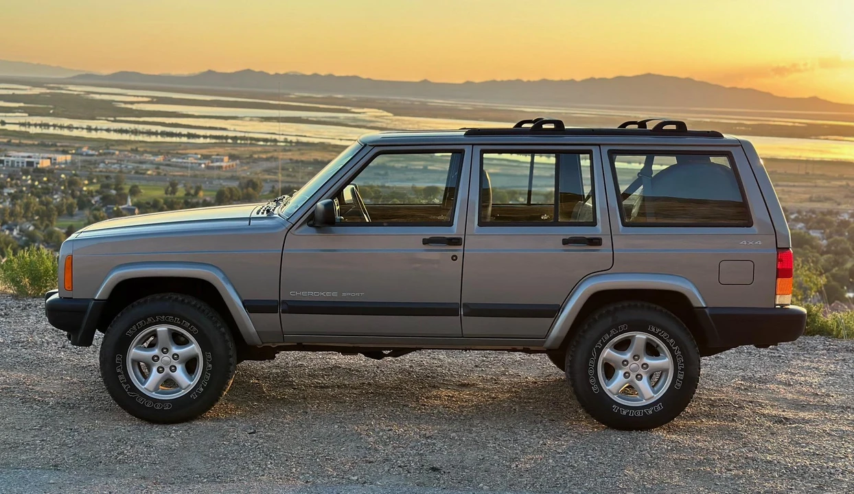 2001 Jeep XJ Cherokee - Image 5 of 31