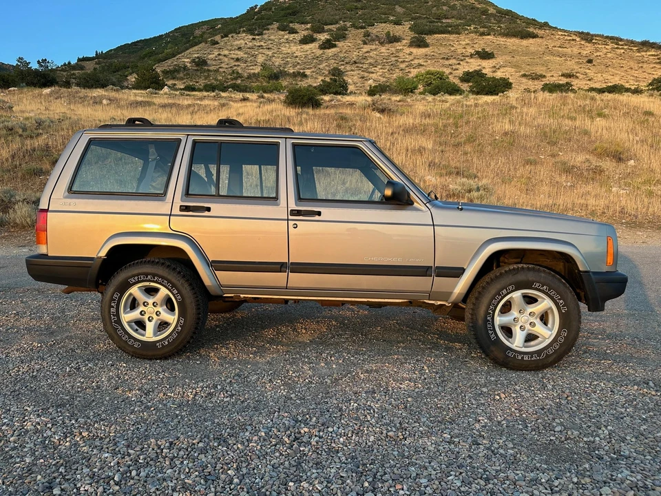2001 Jeep XJ Cherokee - Image 21 of 31