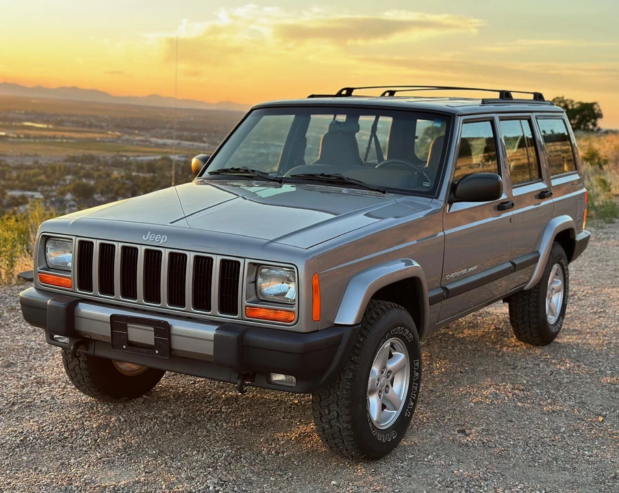 2001 Jeep XJ Cherokee - Image 3 of 31