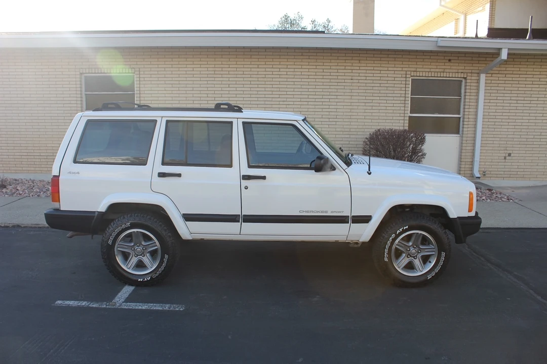 2001 Jeep XJ Cherokee - Image 19 of 31