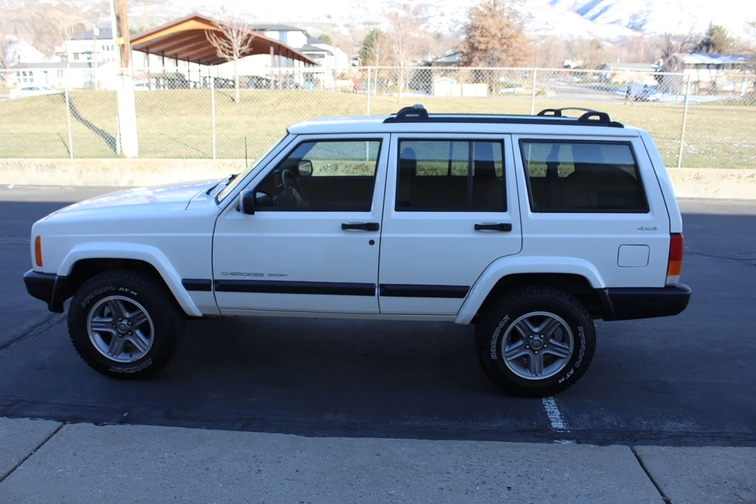 2001 Jeep XJ Cherokee - Image 24 of 31