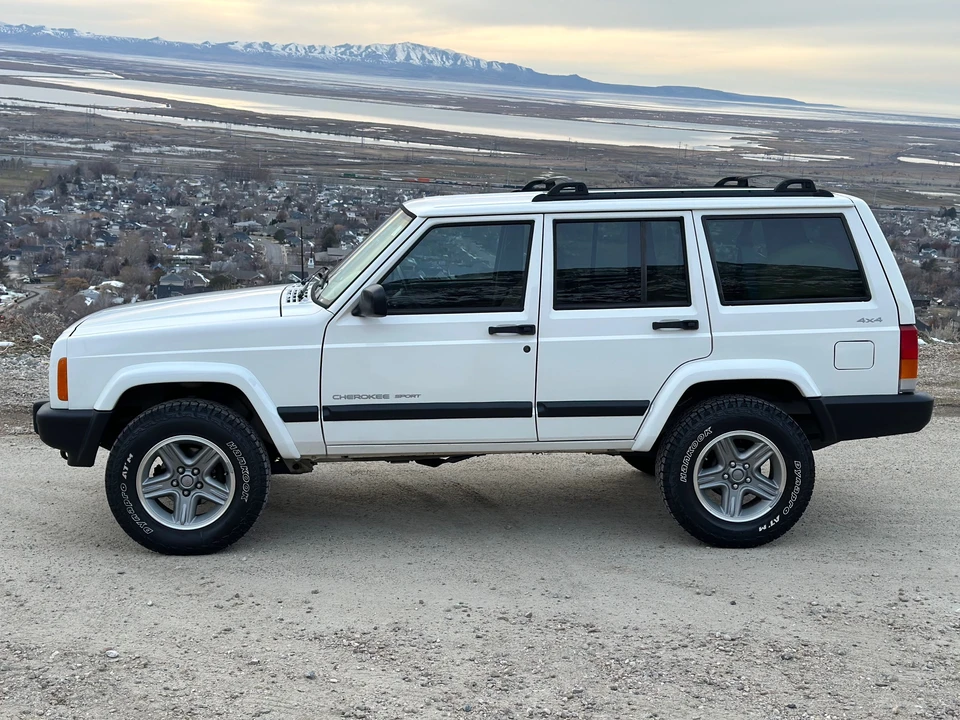 2001 Jeep XJ Cherokee - Image 14 of 31