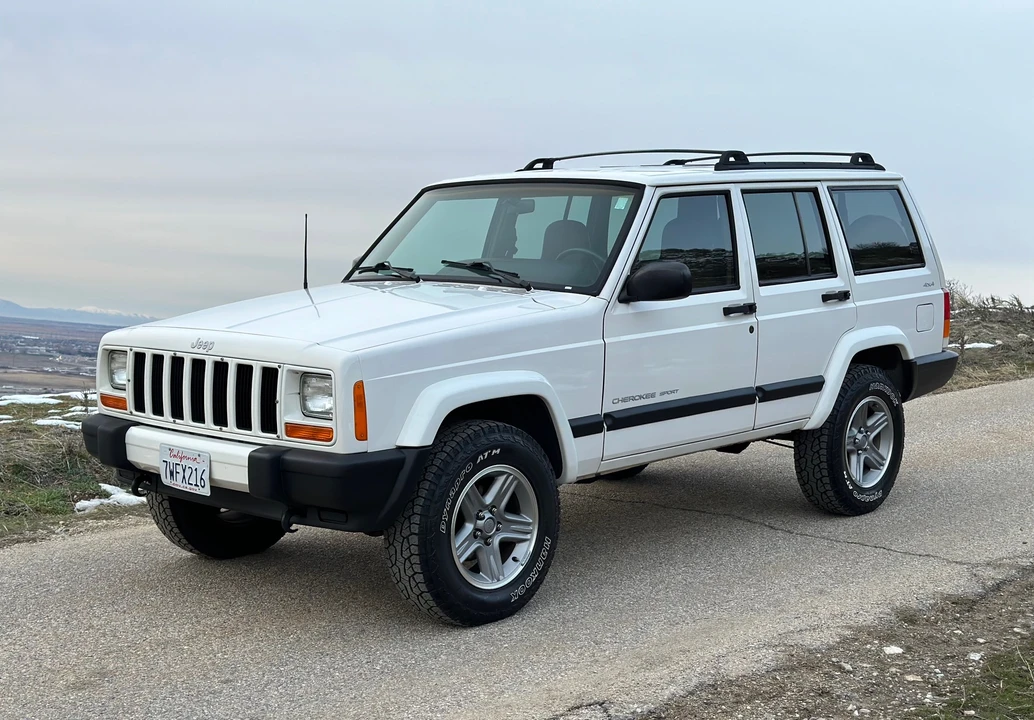 2001 Jeep XJ Cherokee - Image 2 of 31