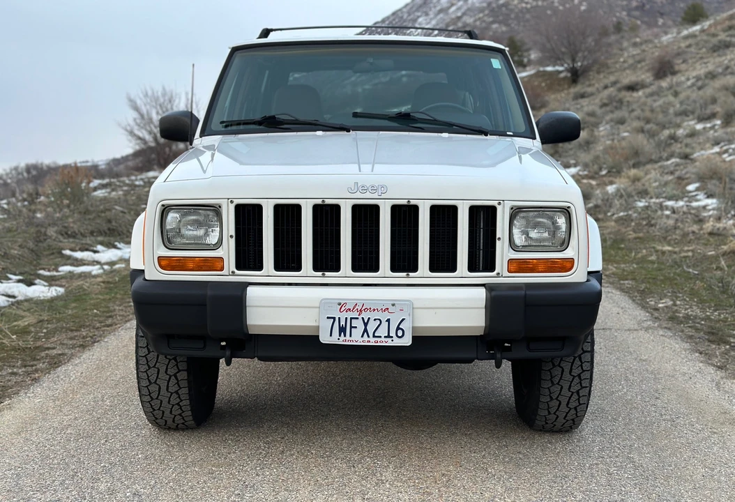 2001 Jeep XJ Cherokee - Image 5 of 31