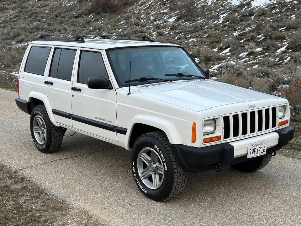 2001 Jeep XJ Cherokee - Image 7 of 31