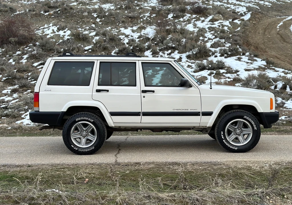 2001 Jeep XJ Cherokee - Image 8 of 31