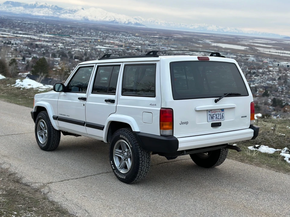2001 Jeep XJ Cherokee - Image 12 of 31