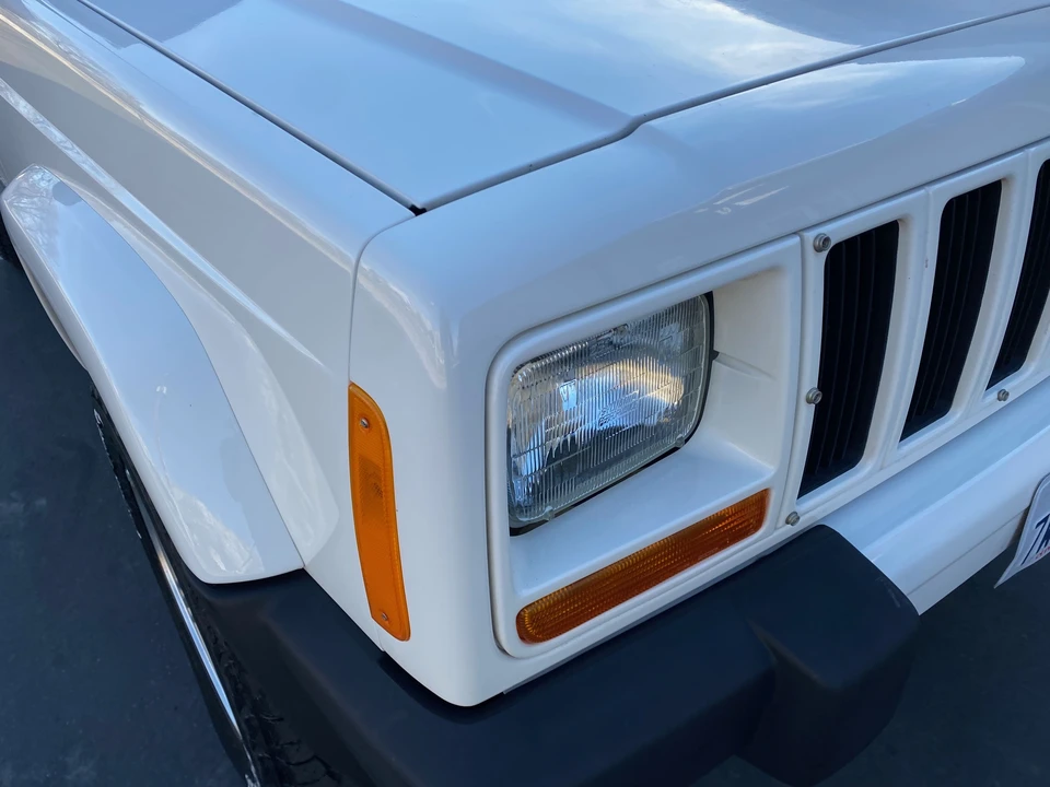 2001 Jeep XJ Cherokee - Image 25 of 31