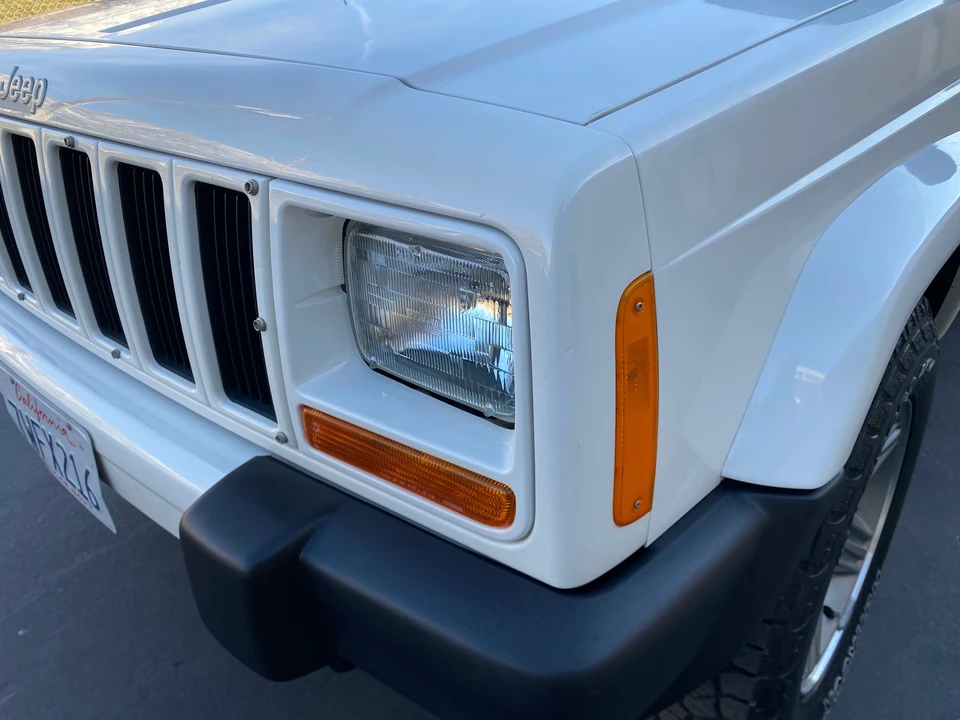 2001 Jeep XJ Cherokee - Image 27 of 31
