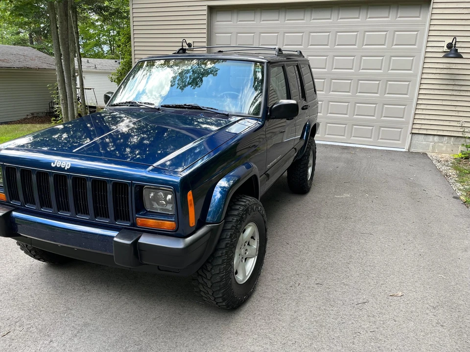 2001 Jeep XJ Cherokee - Image 2 of 31