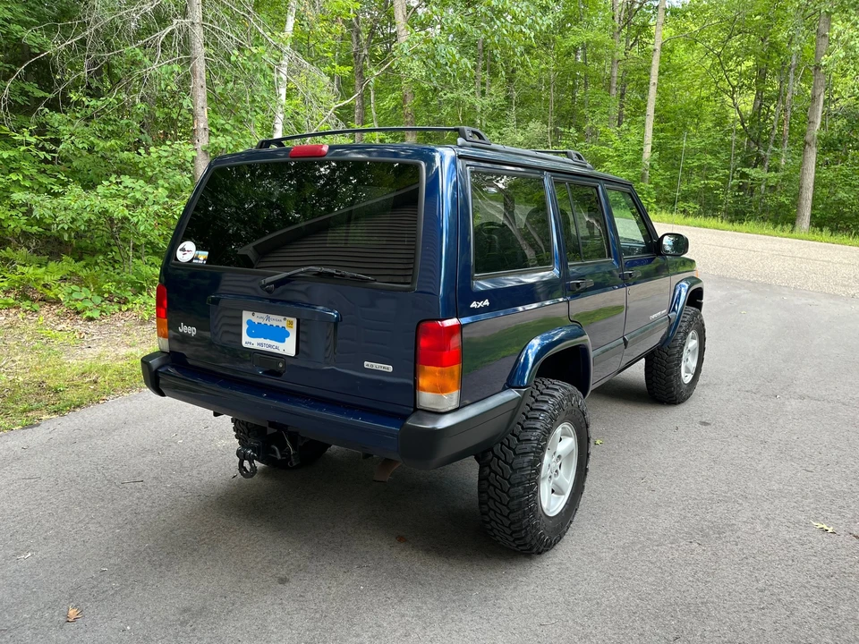 2001 Jeep XJ Cherokee - Image 5 of 31