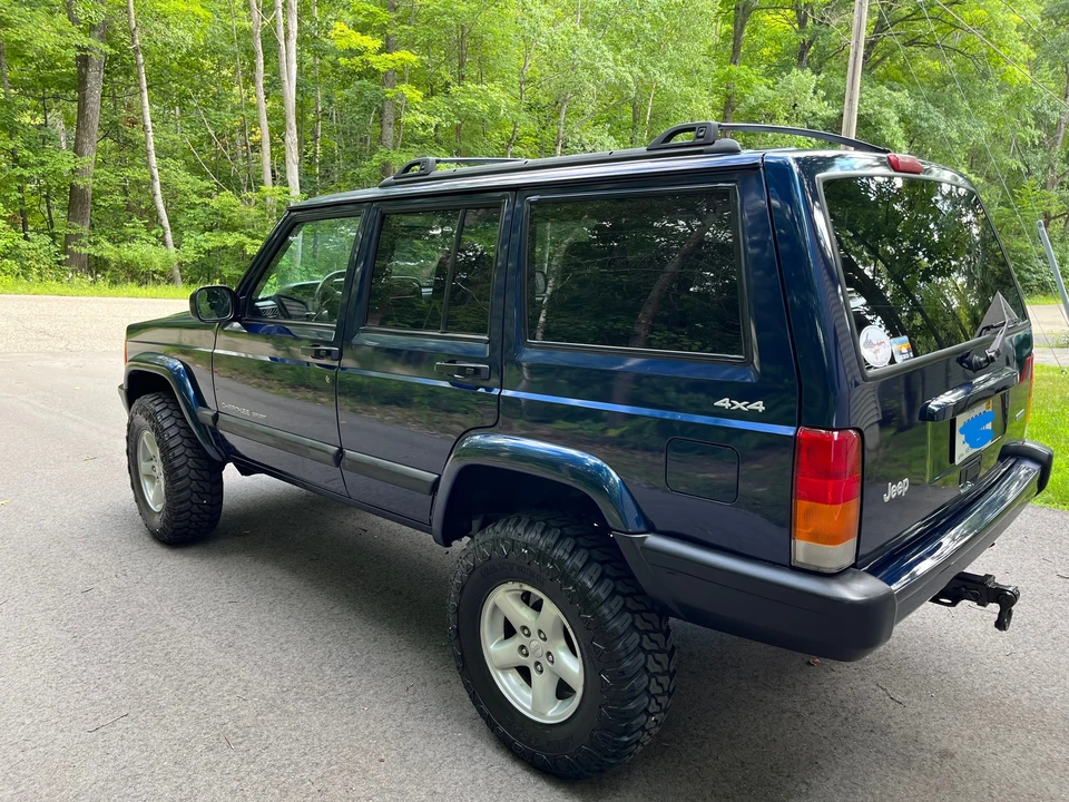 2001 Jeep XJ Cherokee - Image 4 of 31