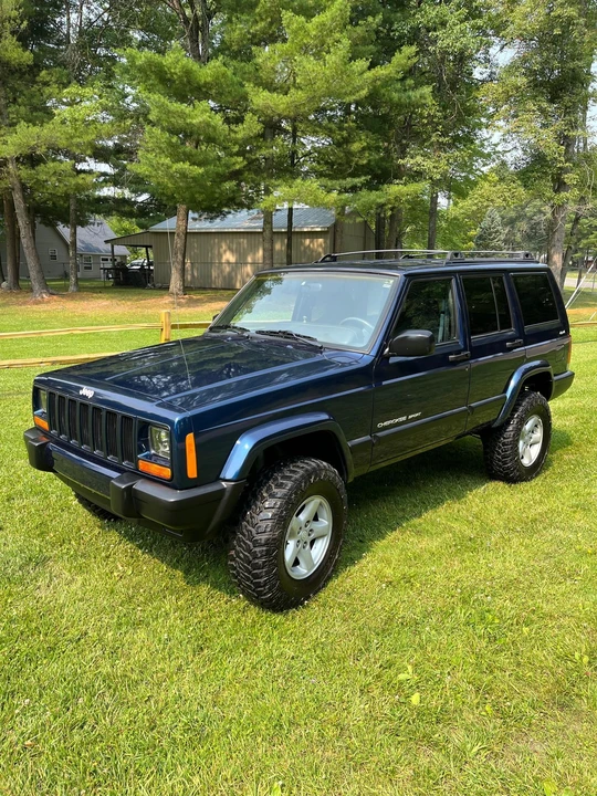 2001 Jeep XJ Cherokee - Image 9 of 31