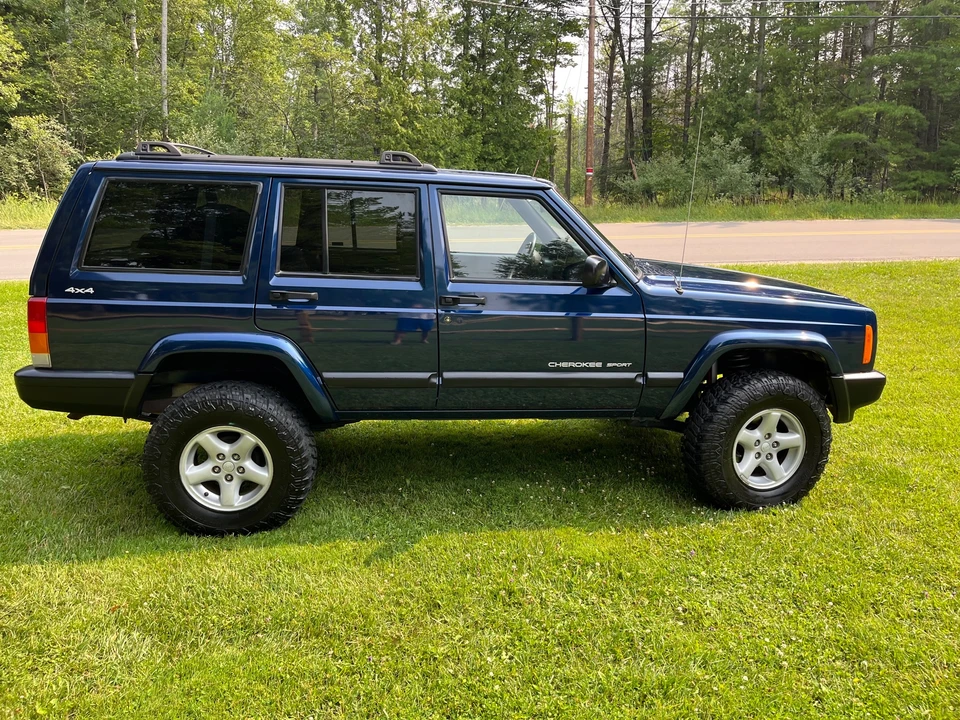2001 Jeep XJ Cherokee - Image 14 of 31