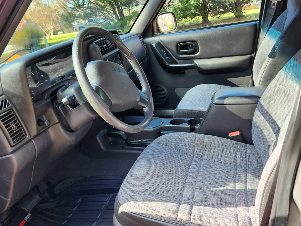 2001 Jeep XJ Cherokee - Image 27 of 31