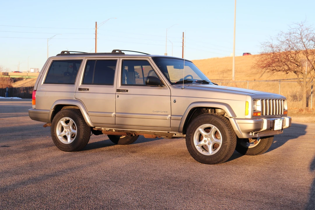 2001 Jeep XJ Cherokee - Image 12 of 31