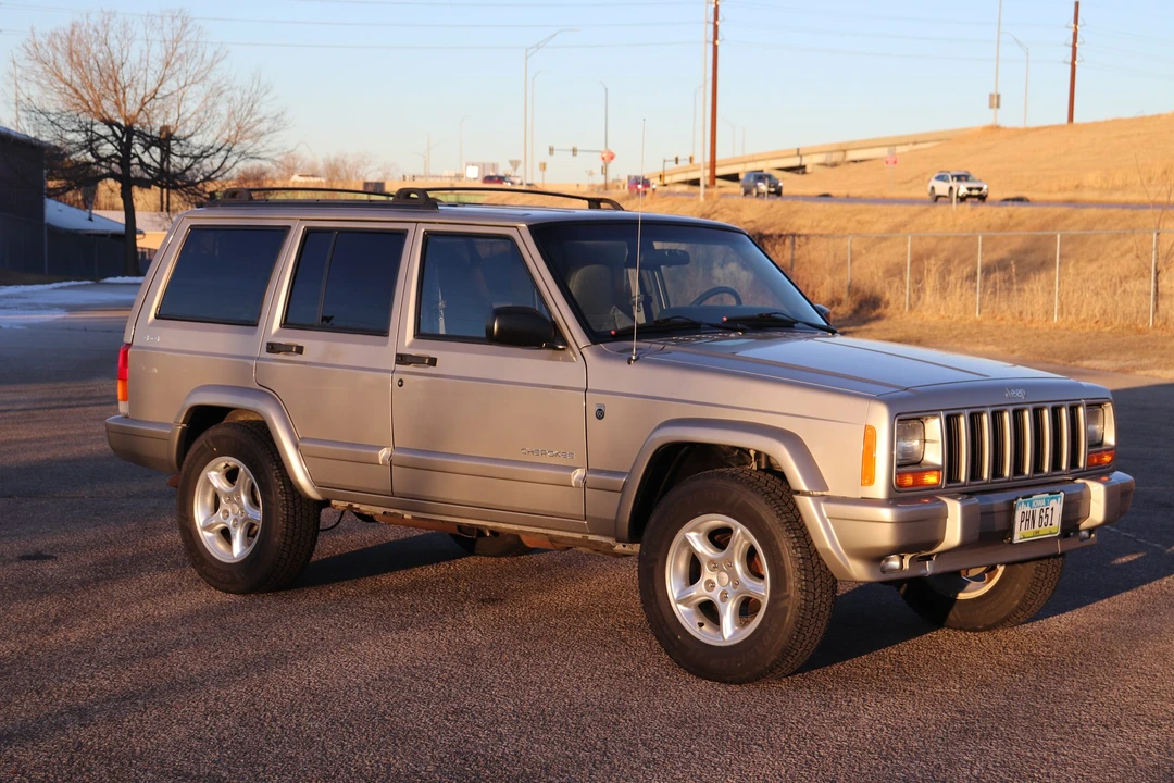 2001 Jeep XJ Cherokee - Image 11 of 31