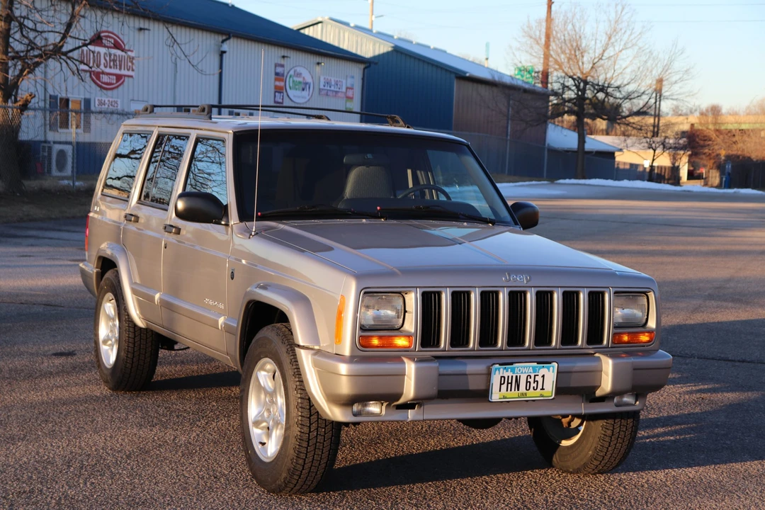 2001 Jeep XJ Cherokee - Image 8 of 31