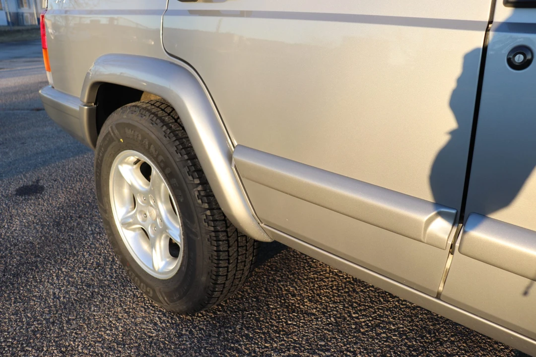 2001 Jeep XJ Cherokee - Image 29 of 31