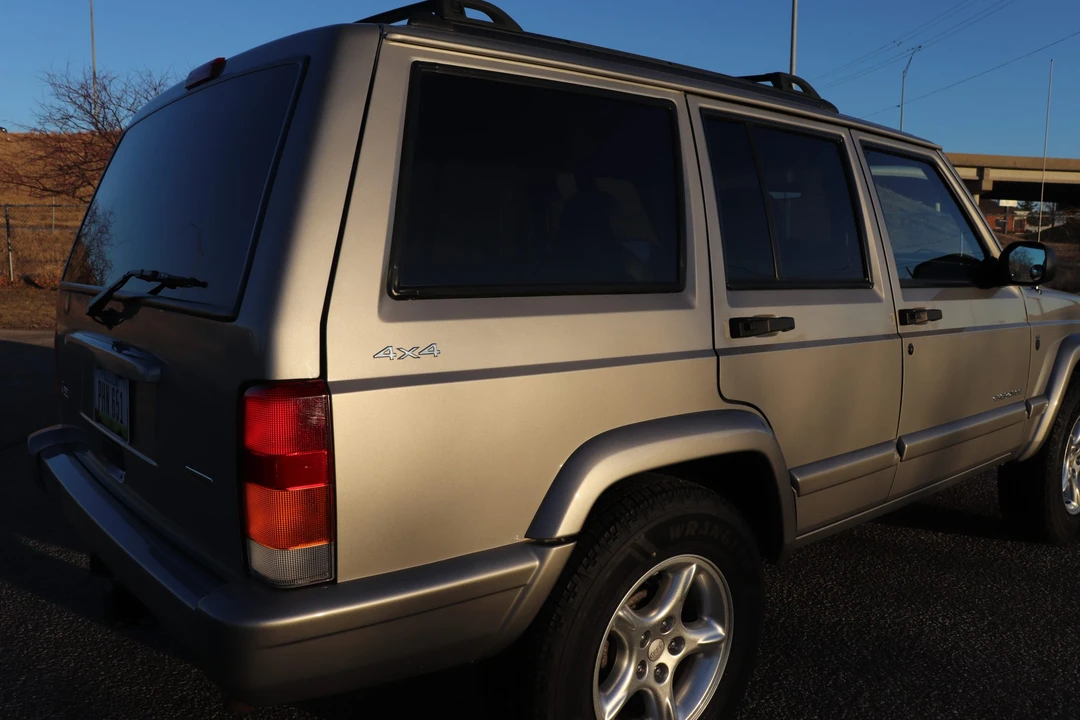 2001 Jeep XJ Cherokee - Image 31 of 31