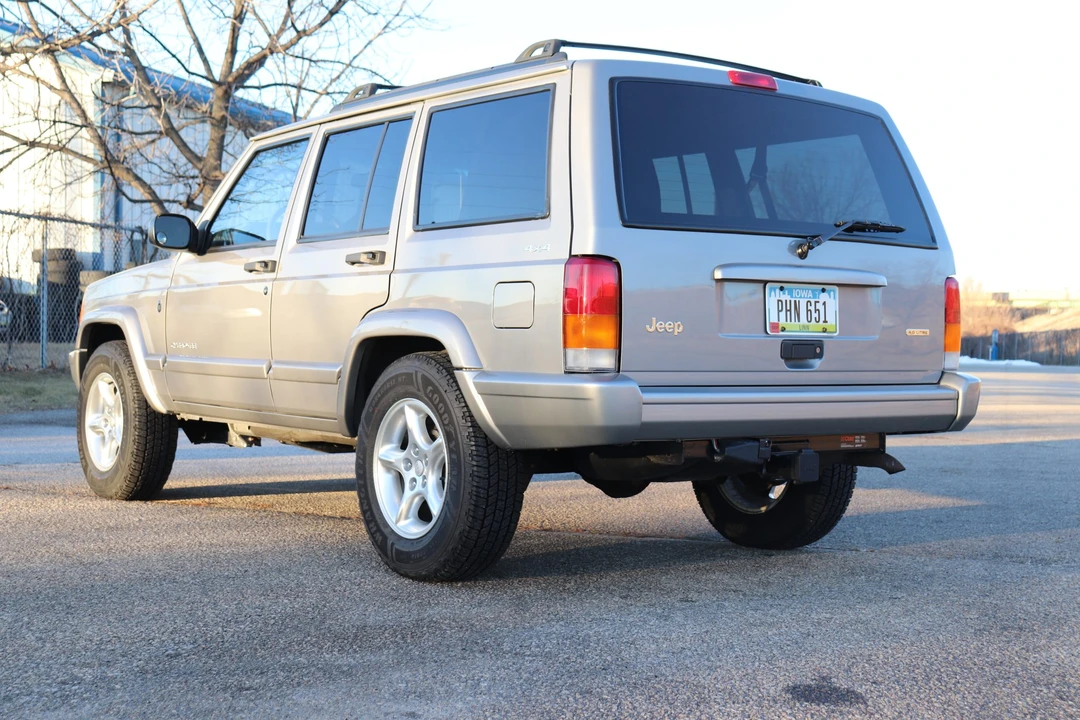 2001 Jeep XJ Cherokee - Image 19 of 31