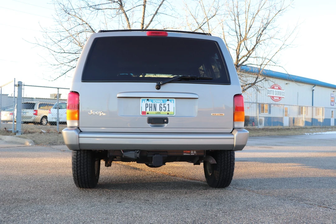 2001 Jeep XJ Cherokee - Image 17 of 31