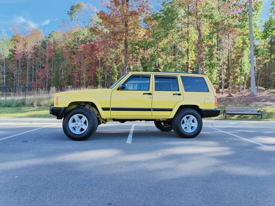 2001 Jeep XJ Cherokee - Image 12 of 31