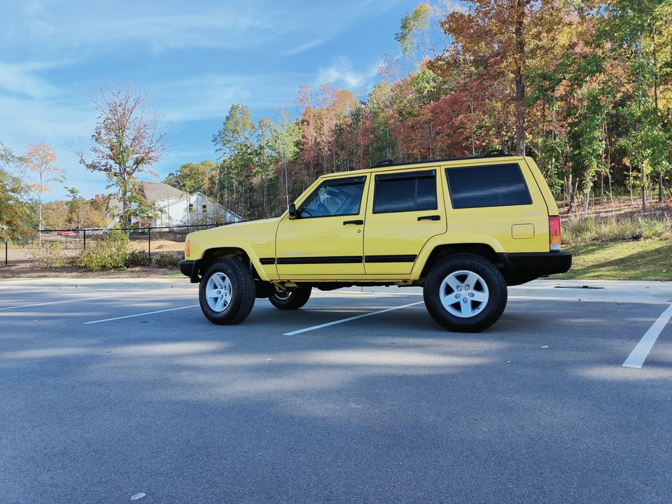 2001 Jeep XJ Cherokee - Image 11 of 31