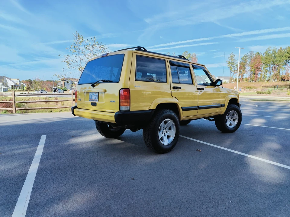 2001 Jeep XJ Cherokee - Image 6 of 31
