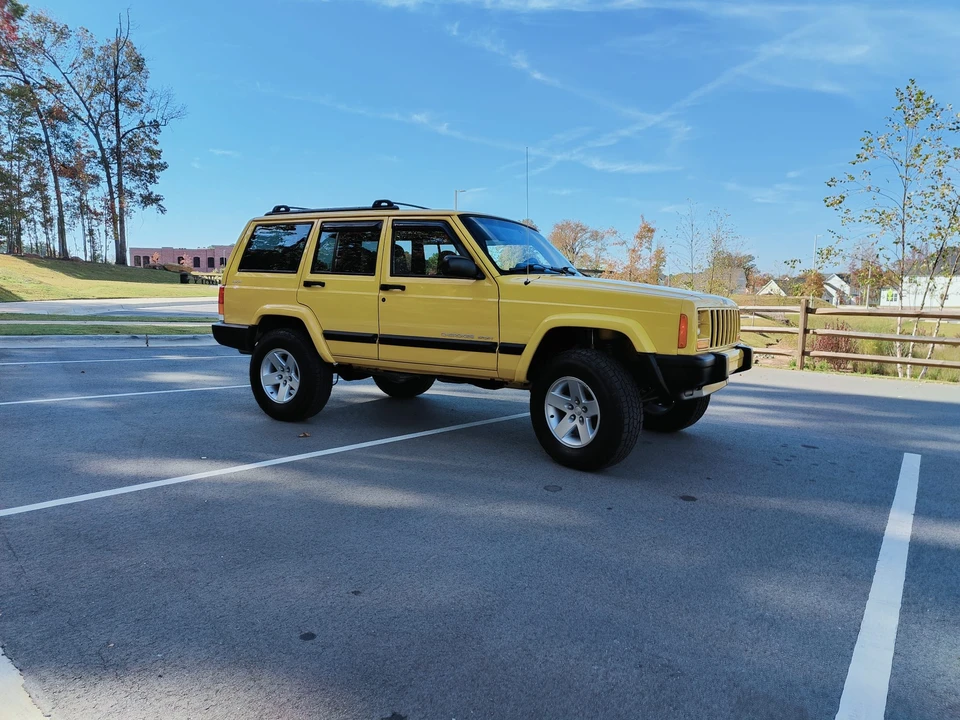 2001 Jeep XJ Cherokee - Image 3 of 31