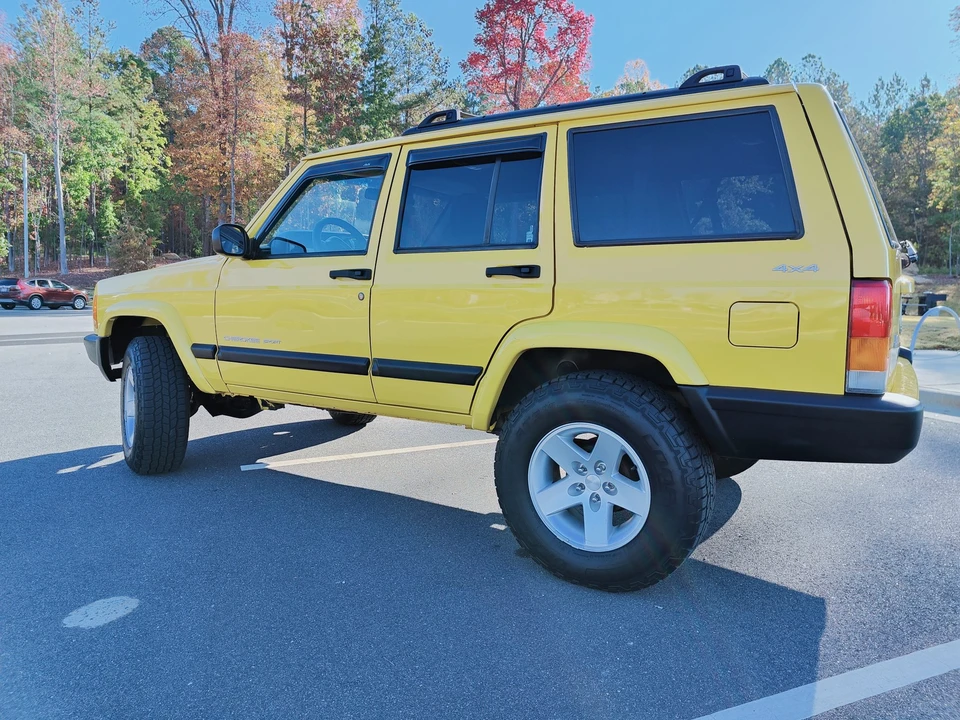 2001 Jeep XJ Cherokee - Image 19 of 31