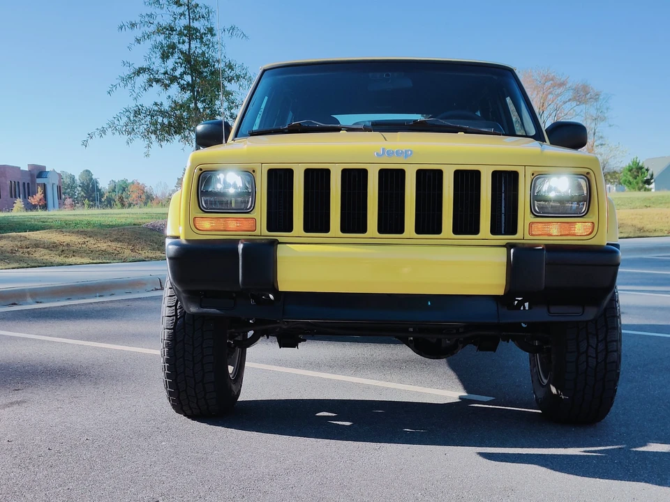 2001 Jeep XJ Cherokee - Image 23 of 31