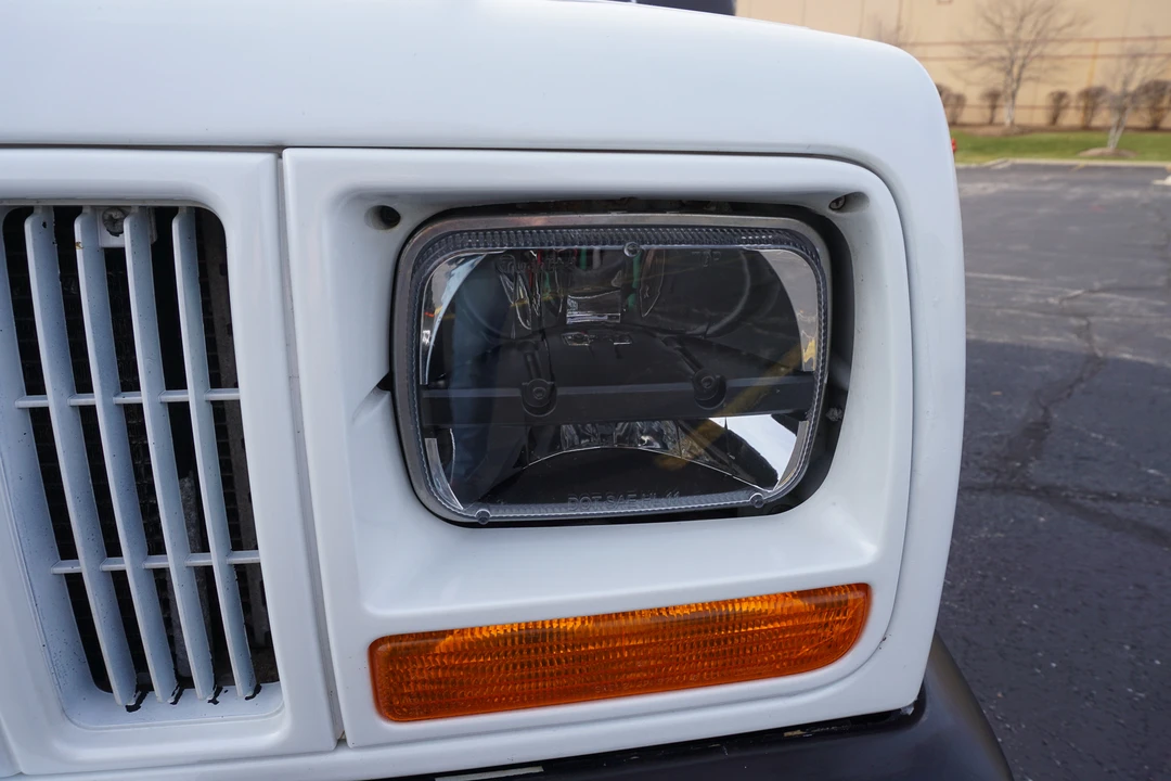 2001 Jeep XJ Cherokee - Image 15 of 31