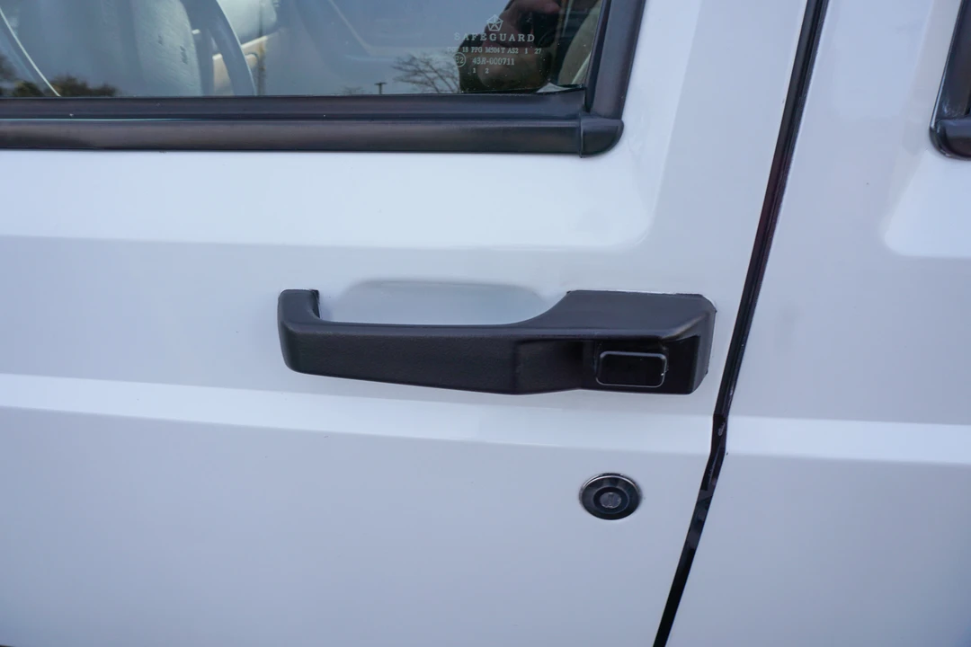 2001 Jeep XJ Cherokee - Image 27 of 31