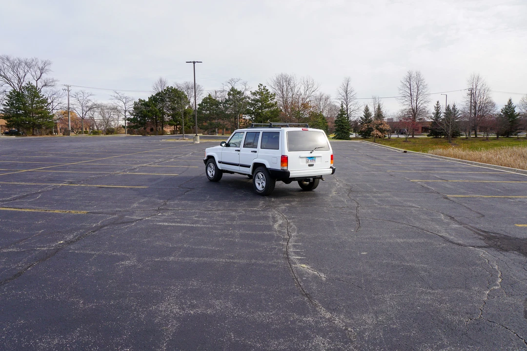 2001 Jeep XJ Cherokee - Image 7 of 31