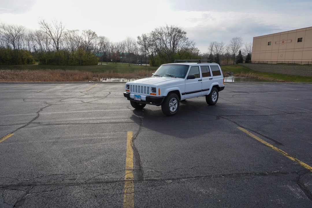 2001 Jeep XJ Cherokee - Image 4 of 31