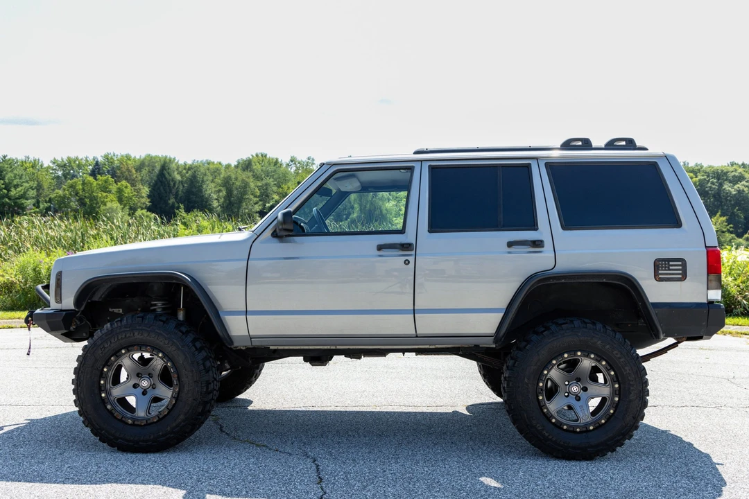 2001 Jeep XJ Cherokee - Image 8 of 31