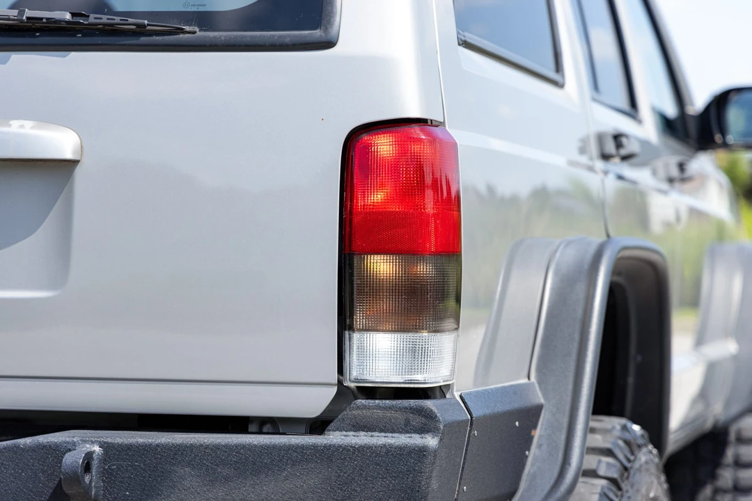 2001 Jeep XJ Cherokee - Image 20 of 31