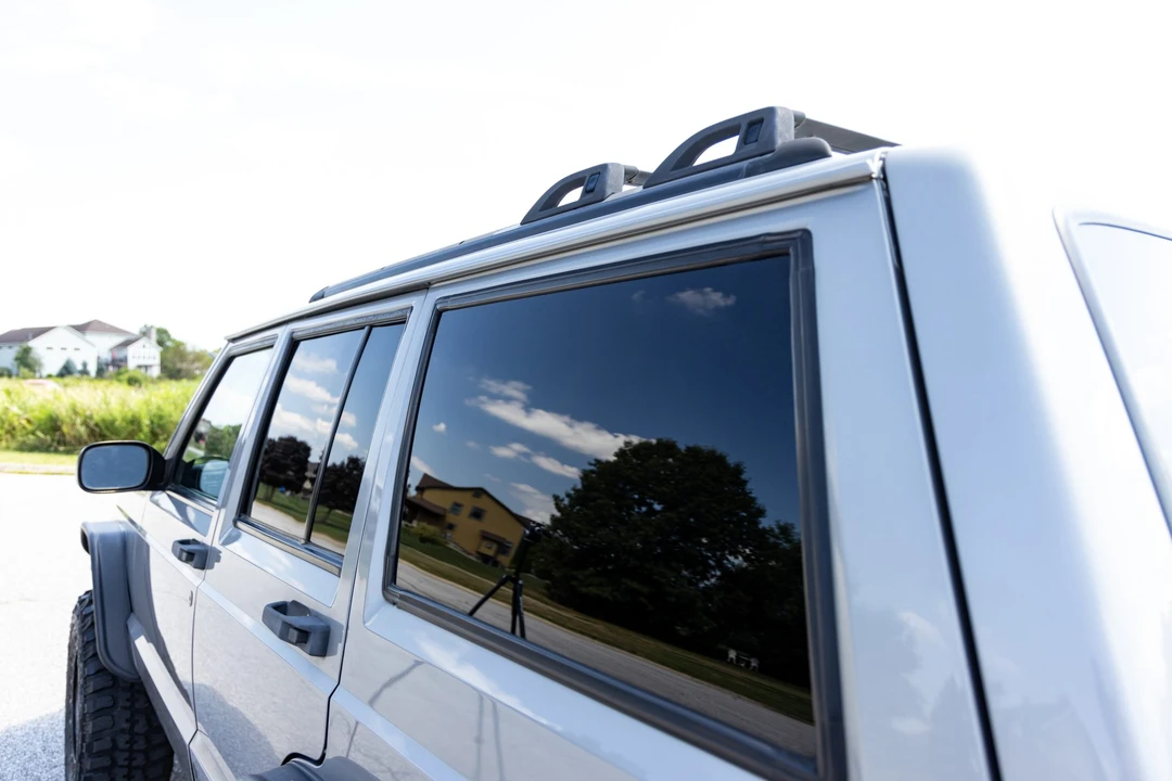 2001 Jeep XJ Cherokee - Image 24 of 31