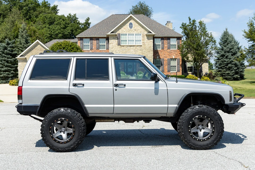 2001 Jeep XJ Cherokee - Image 4 of 31