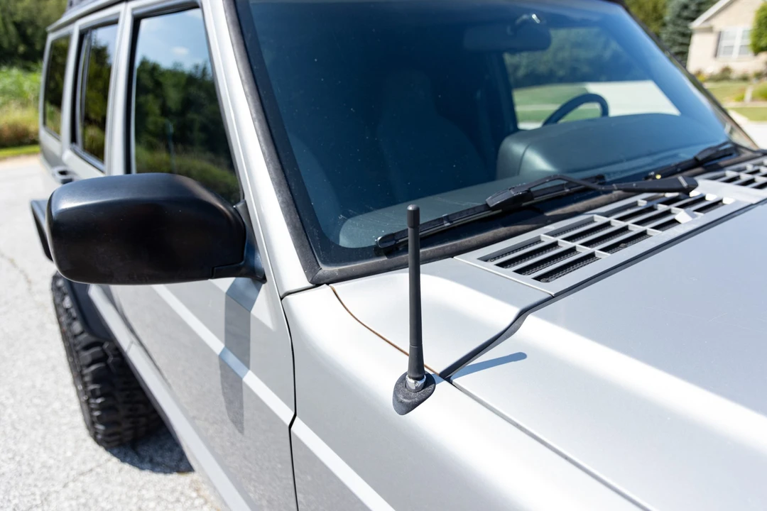 2001 Jeep XJ Cherokee - Image 27 of 31