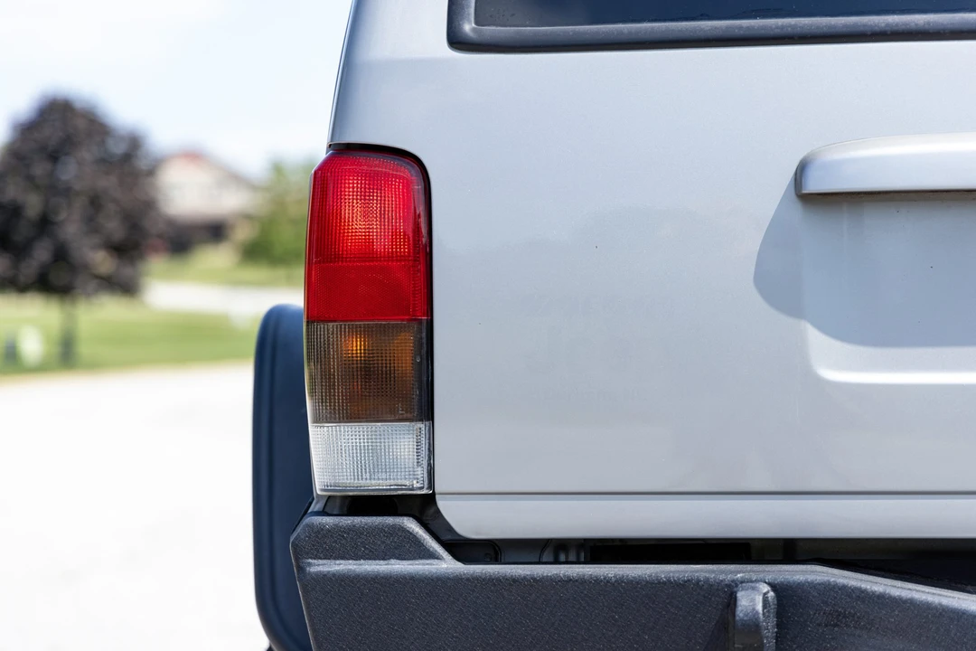 2001 Jeep XJ Cherokee - Image 19 of 31