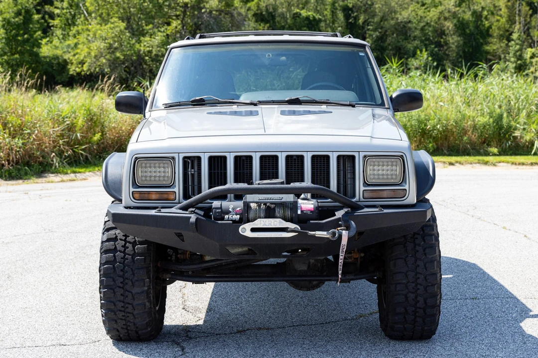 2001 Jeep XJ Cherokee - Image 2 of 31