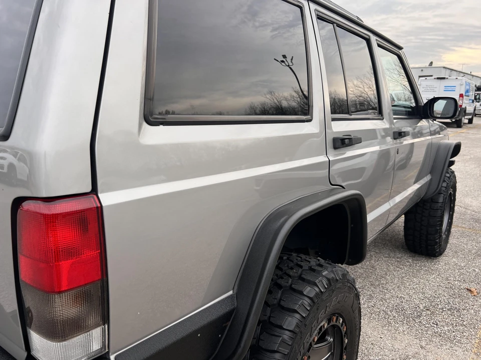 2001 Jeep XJ Cherokee - Image 16 of 31