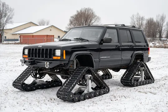 2001 Jeep XJ Cherokee - Image 2 of 31