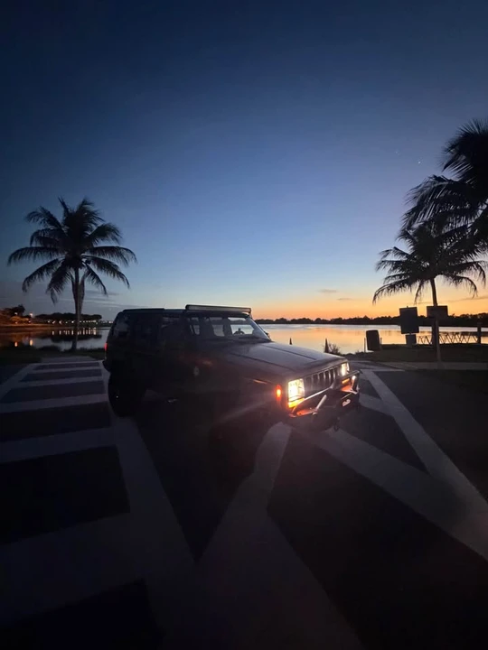 2001 Jeep XJ Cherokee - Image 12 of 13