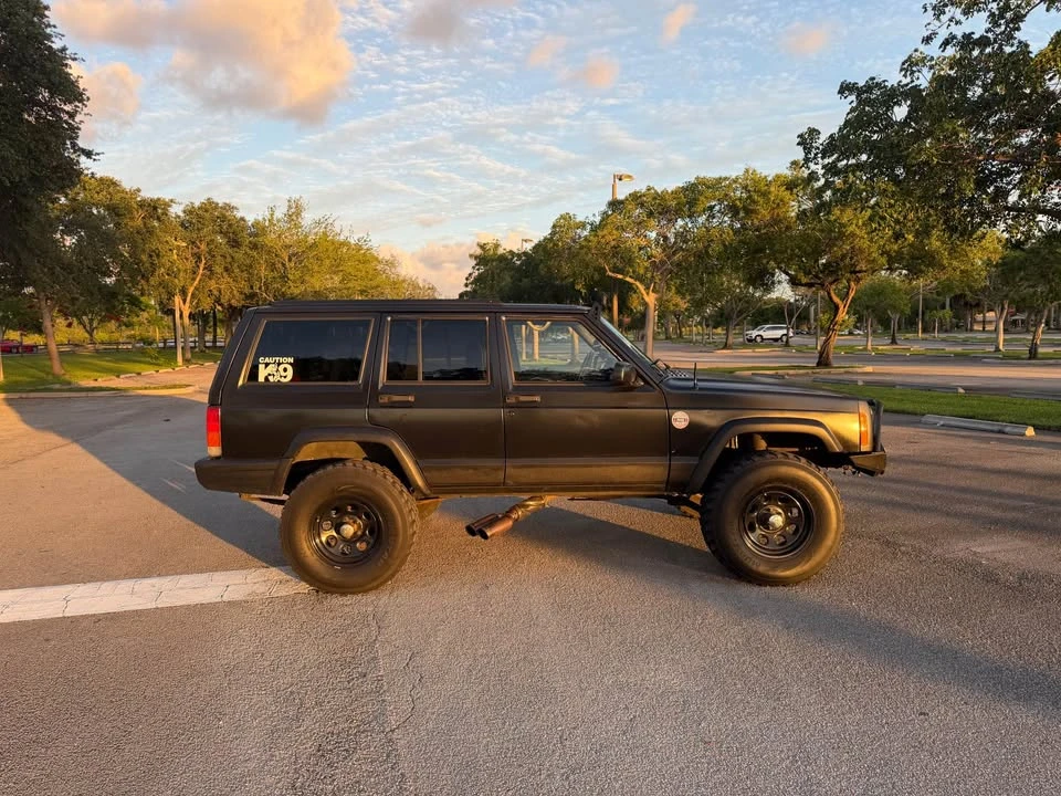 2001 Jeep XJ Cherokee - Image 4 of 13