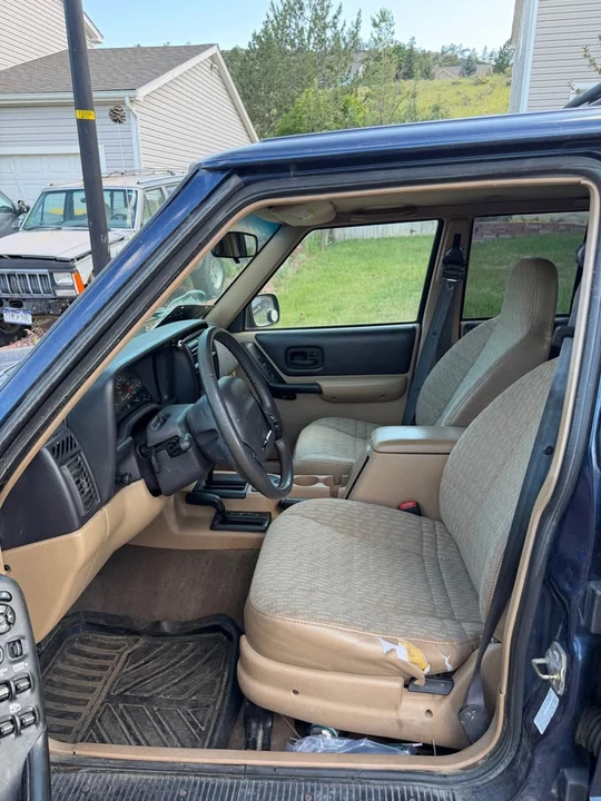 2001 Jeep XJ Cherokee - Image 8 of 12