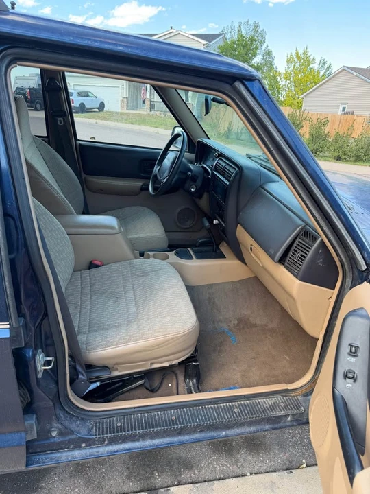 2001 Jeep XJ Cherokee - Image 9 of 12