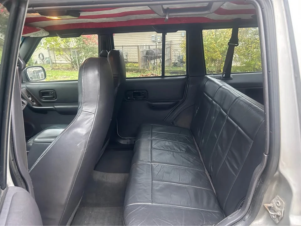 2001 Jeep XJ Cherokee - Image 3 of 10